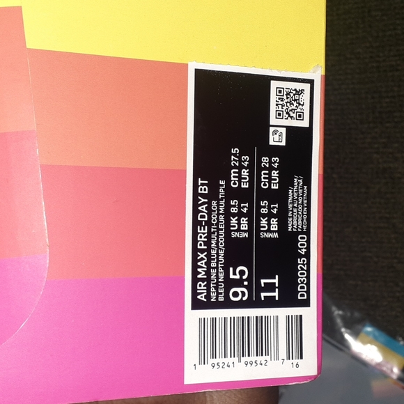 LGBTQ inspired Air Max - Picture 5 of 5